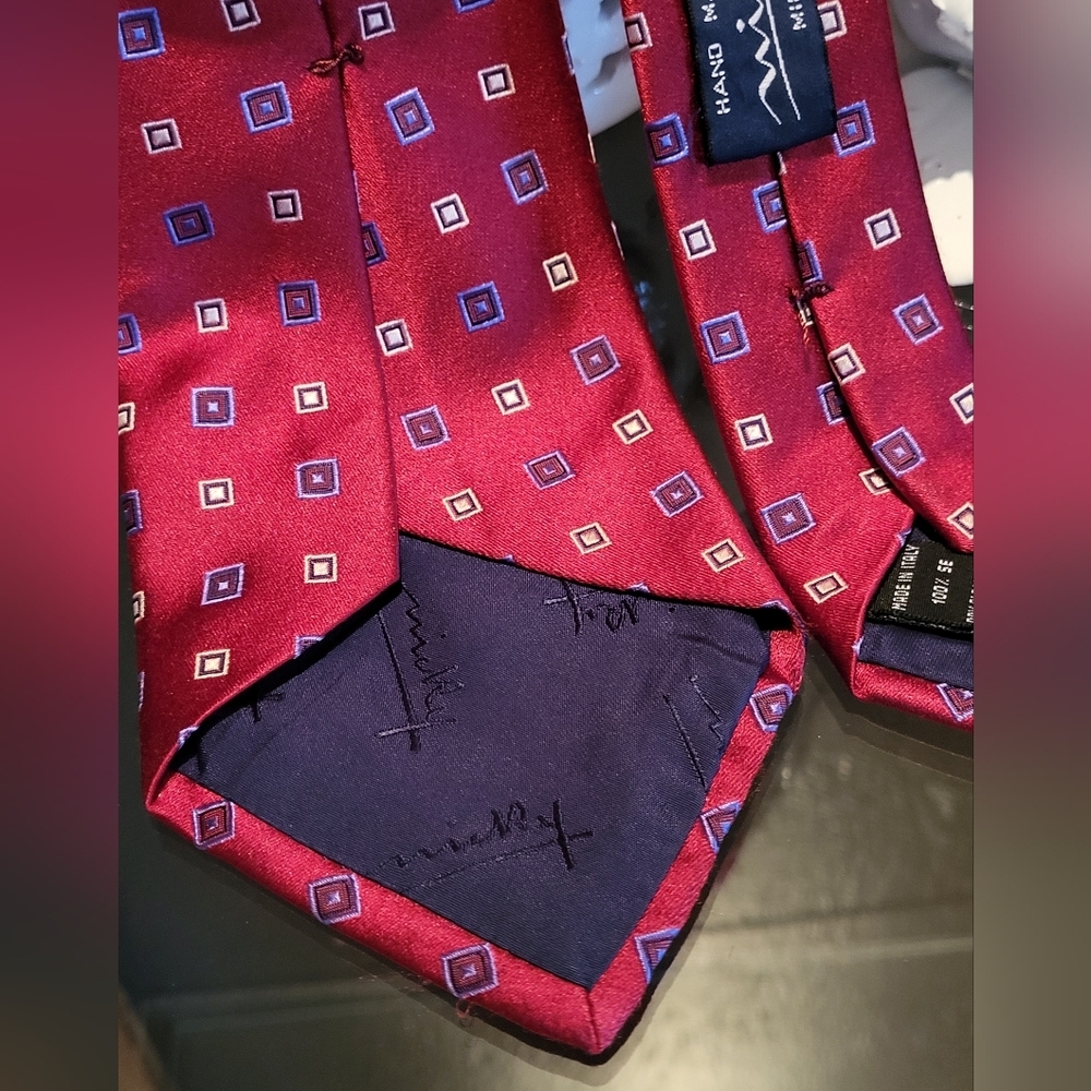 Nicky Milan Handmade Red Silk Tie - Picture 5 of 7